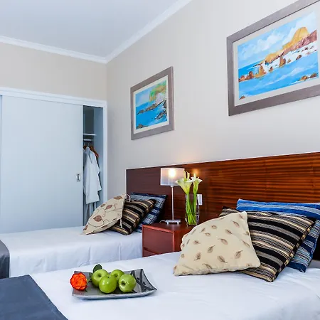 Duas Torres Aparthotel