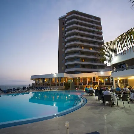 Duas Torres Aparthotel 4*