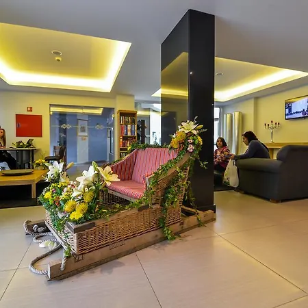 Duas Torres Aparthotel 4*
