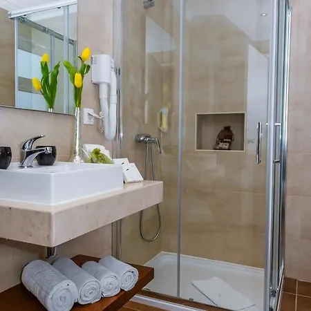 Aparthotel Duas Torres 4*