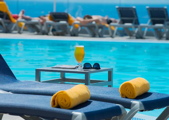 Aparthotel Duas Torres 4*