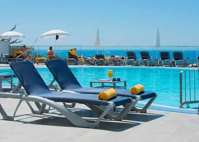 Duas Torres Aparthotel 4*