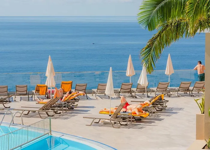 Duas Torres 4* Funchal (Madeira)