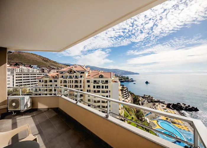 Duas Torres Aparthotel Funchal (Madeira)