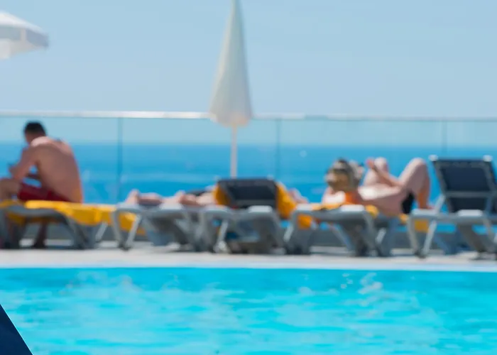 Aparthotel Duas Torres 4*